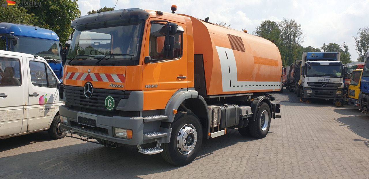 Mercedes-Benz 1823 DB 1823,Optifant 70, einsatzbereit, 1453 h Betriebsstunden - Varredora urbana: foto 1 Mercedes-Benz 1823 DB 1823,Optifant 70, einsatzbereit, 1453 h Betriebsstunden - Varredora urbana: foto 1