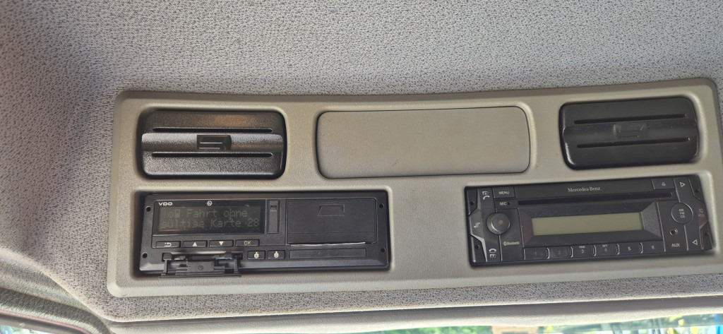 Mercedes-Benz 1829L Staplerhalterung, , Schiebeplane - Camião de lona: foto 3 Mercedes-Benz 1829L Staplerhalterung, , Schiebeplane - Camião de lona: foto 3