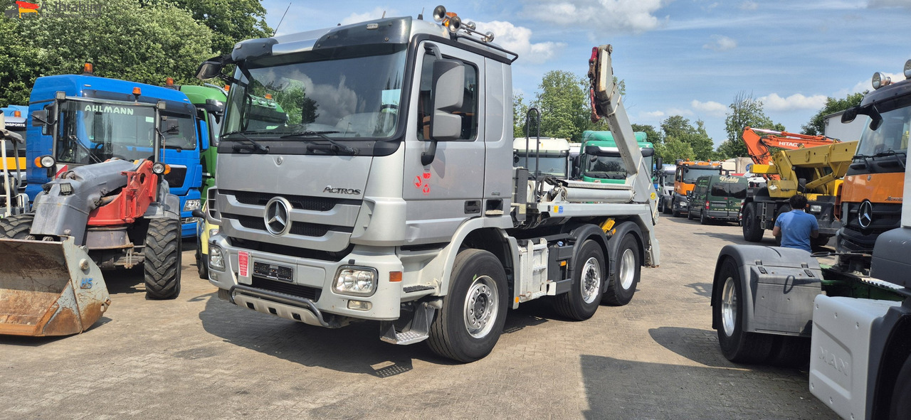 Mercedes-Benz 2546 L Meiller Absetzkipper 6x2, Vorlauf-Lenkachse, mp3 - Camião multibenne: foto 1 Mercedes-Benz 2546 L Meiller Absetzkipper 6x2, Vorlauf-Lenkachse, mp3 - Camião multibenne: foto 1
