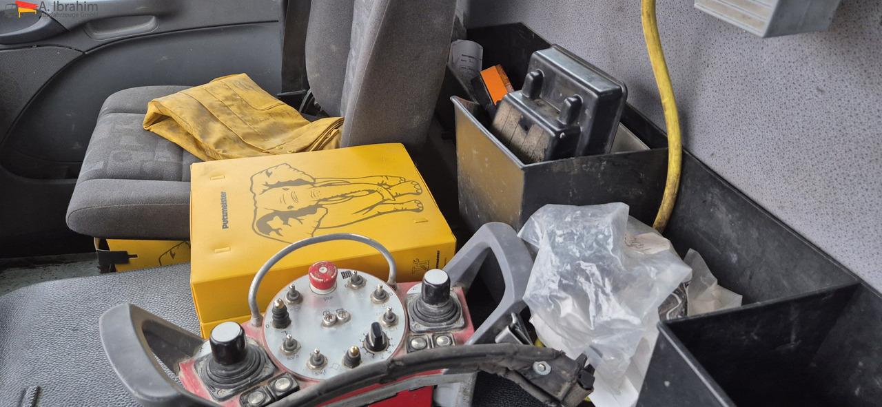 Mercedes-Benz 3241 PM 21-3 Liebherr 7 cbm PUMI Putzmeister Liebherr - Autobetoneira com bomba: foto 3 Mercedes-Benz 3241 PM 21-3 Liebherr 7 cbm PUMI Putzmeister Liebherr - Autobetoneira com bomba: foto 3