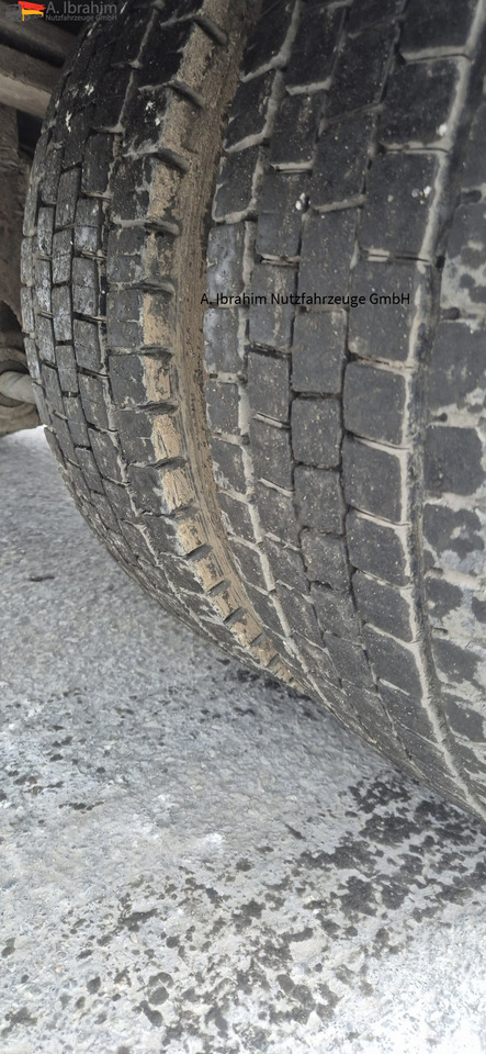 Mercedes-Benz 817  Möbelkoffer - Carrinha de contentor: foto 5 Mercedes-Benz 817  Möbelkoffer - Carrinha de contentor: foto 5