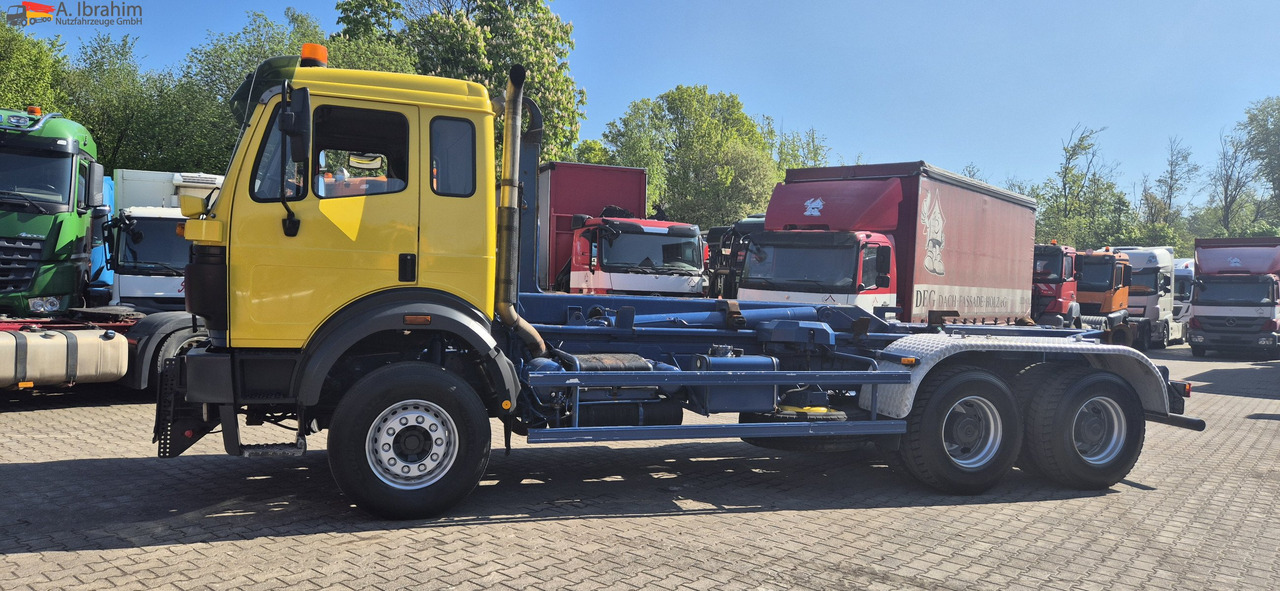 Mercedes-Benz DB 2538 AK 6x4 Meiller Getriebe überholt - Camião polibenne: foto 1 Mercedes-Benz DB 2538 AK 6x4 Meiller Getriebe überholt - Camião polibenne: foto 1
