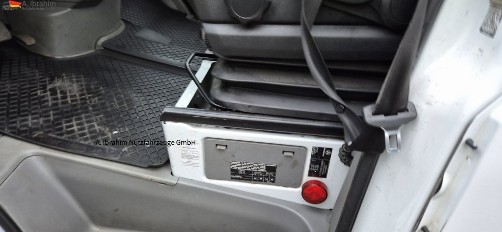 Mercedes-Benz Sprinter DB 319 CDI Automatik, Tempomat, ATM bei 290 tkm - Caminhão reboque: foto 4 Mercedes-Benz Sprinter DB 319 CDI Automatik, Tempomat, ATM bei 290 tkm - Caminhão reboque: foto 4