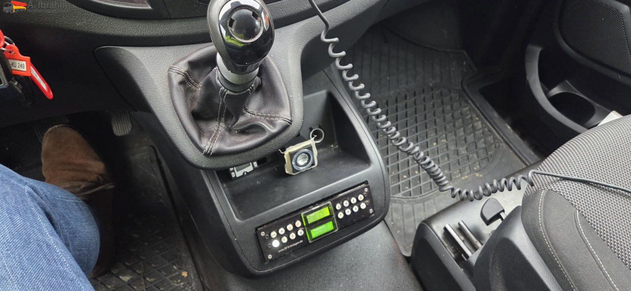 Mercedes-Benz Vito Tourer BF 3-GST Zeichen Anlage 3050 kg zzGw - Food truck: foto 3 Mercedes-Benz Vito Tourer BF 3-GST Zeichen Anlage 3050 kg zzGw - Food truck: foto 3