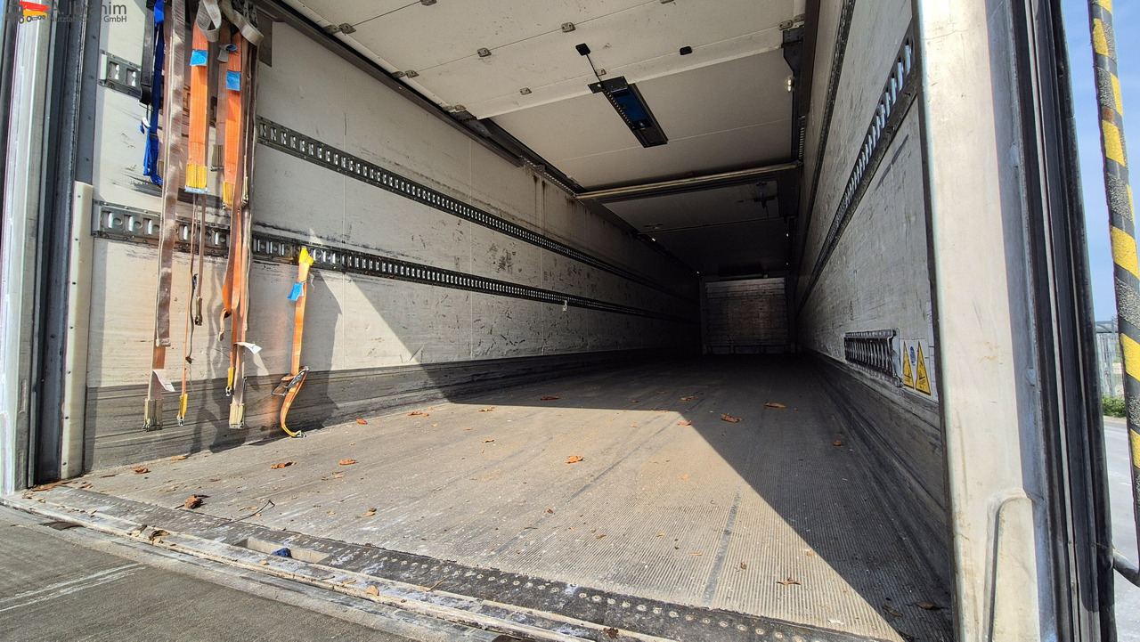 Schmitz SKO24 Frigoblock, LBW, Zustand sehr sauber Lenkachse, Liftachse - Semi-reboque frigorífico: foto 3 Schmitz SKO24 Frigoblock, LBW, Zustand sehr sauber Lenkachse, Liftachse - Semi-reboque frigorífico: foto 3
