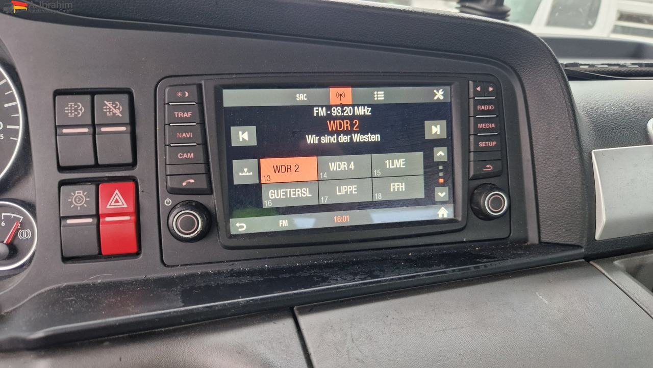 MAN 18.400 TGX Flachdach Retarder, Klima, 1 Bett, Kühlschrank - Tractor: foto 3 MAN 18.400 TGX Flachdach Retarder, Klima, 1 Bett, Kühlschrank - Tractor: foto 3