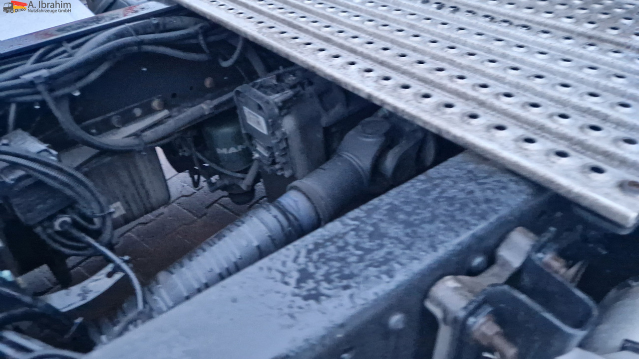 MAN 18.480 TGX XLX Retarder 2x Tank deutsches Fahrzeug, Kamera, Navi - Tractor: foto 5 MAN 18.480 TGX XLX Retarder 2x Tank deutsches Fahrzeug, Kamera, Navi - Tractor: foto 5