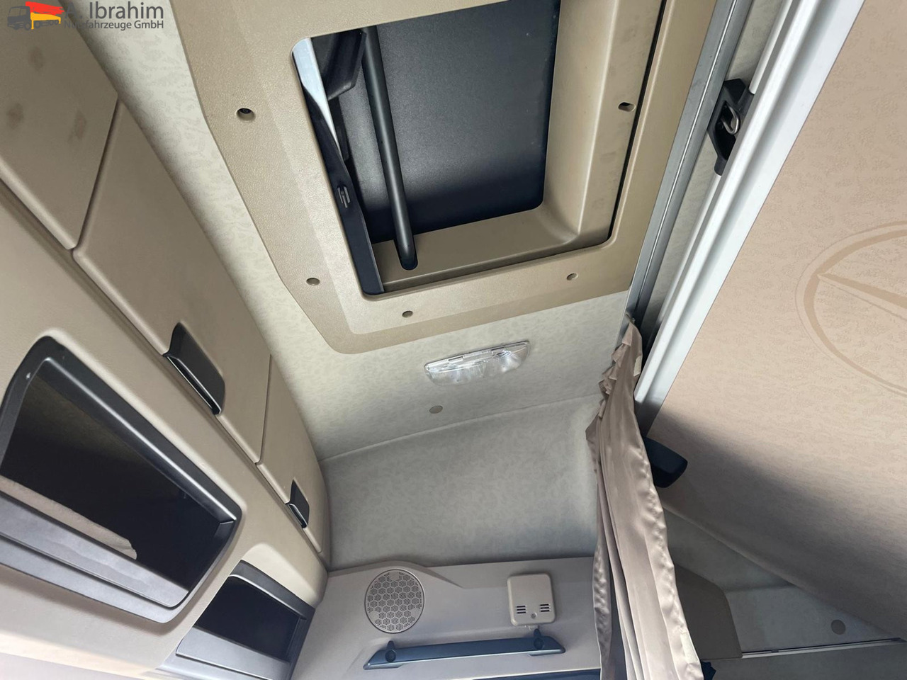 Mercedes-Benz 1845 Kipphydraulik, Retarder, Kompressor 4x2 - Tractor: foto 5 Mercedes-Benz 1845 Kipphydraulik, Retarder, Kompressor 4x2 - Tractor: foto 5