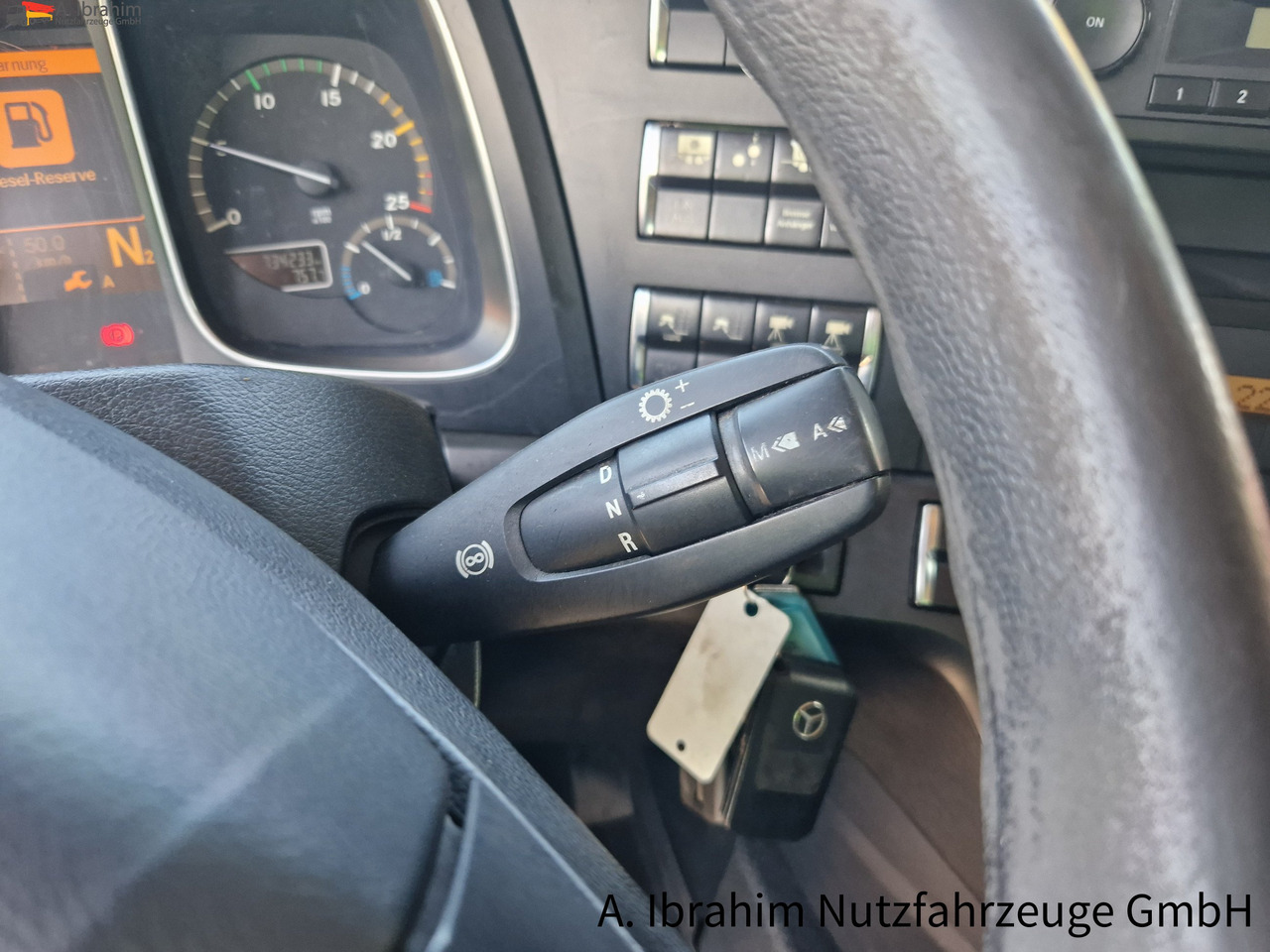 Mercedes-Benz 1845 Retarder, Klima, Navi Schneeketten, Euro 5 - Tractor: foto 4 Mercedes-Benz 1845 Retarder, Klima, Navi Schneeketten, Euro 5 - Tractor: foto 4