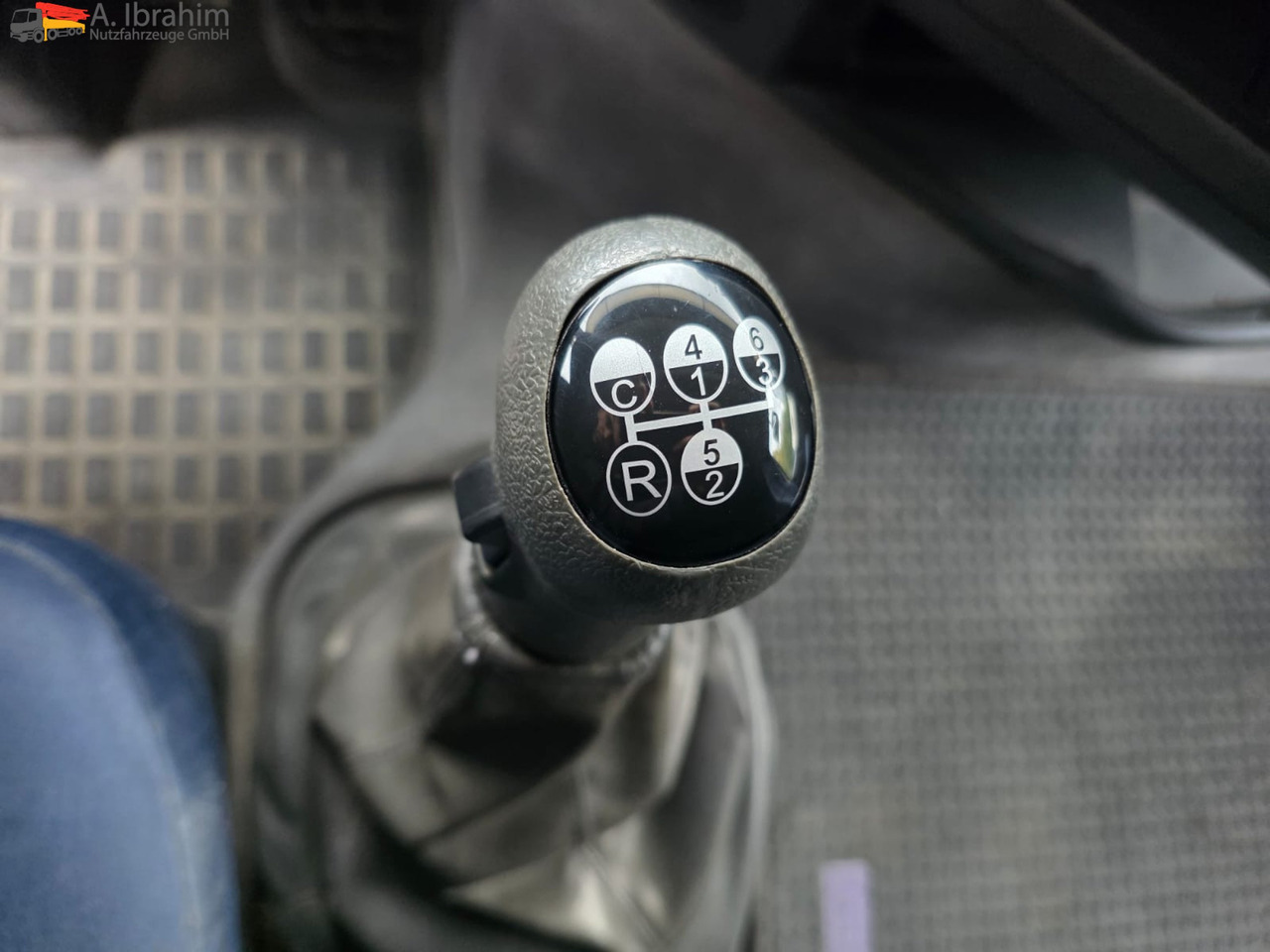 Volvo FH 520 | 6x4 | Schaltgetriebe | Blatt Blatt Klima | Trommelbremse | 3 Pedals - Tractor: foto 2 Volvo FH 520 | 6x4 | Schaltgetriebe | Blatt Blatt Klima | Trommelbremse | 3 Pedals - Tractor: foto 2