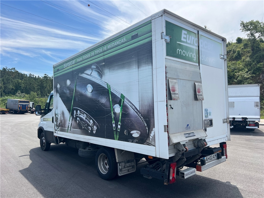 Iveco 35C16HA8 - Carrinha de contentor: foto 4 Iveco 35C16HA8 - Carrinha de contentor: foto 4