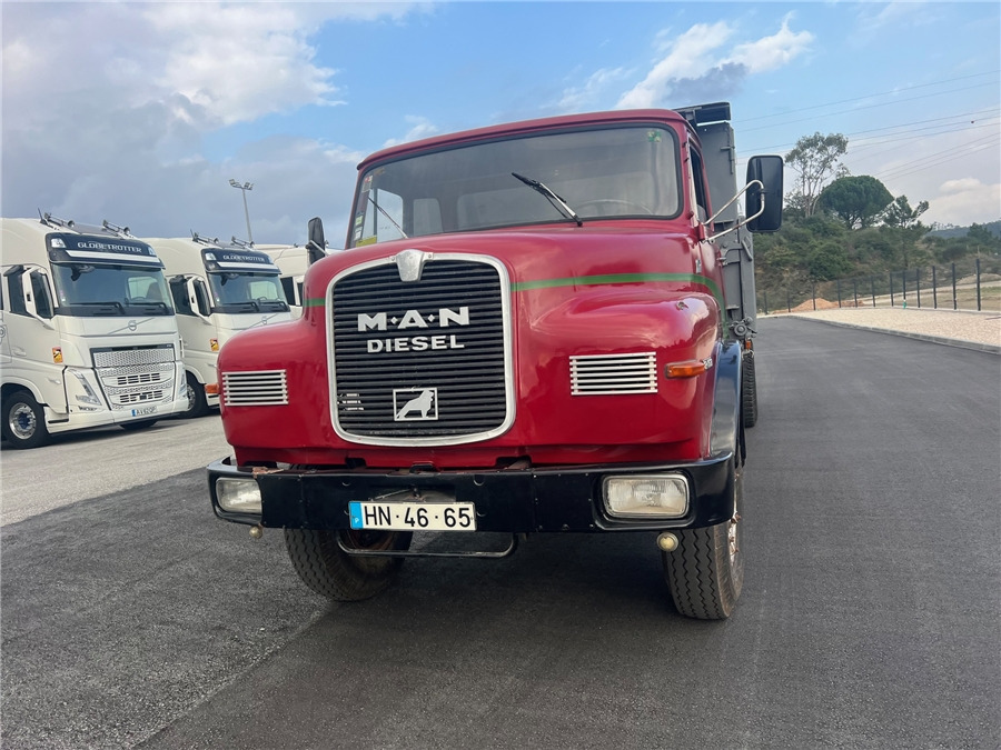 MAN 8168 - Camião basculante: foto 2 MAN 8168 - Camião basculante: foto 2