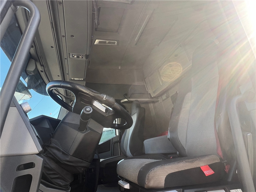 Camião transportador de contêineres/ Caixa móvel Renault T430: foto 10