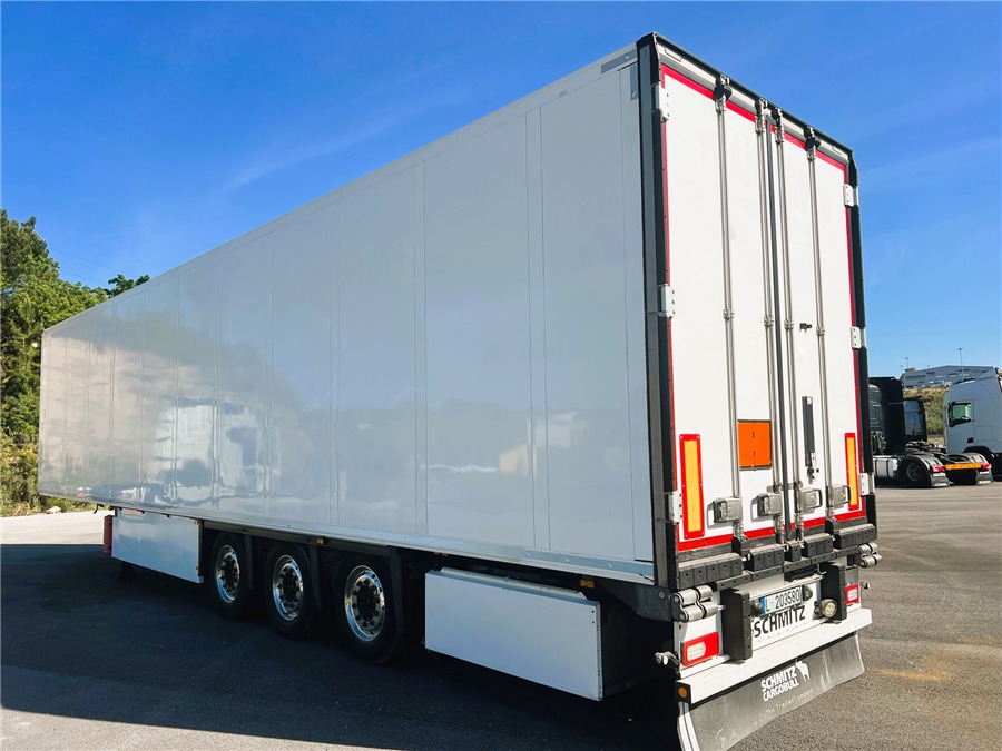 SCHMITZ CARGOBULL SCB-S3B - Semi-reboque frigorífico: foto 2 SCHMITZ CARGOBULL SCB-S3B - Semi-reboque frigorífico: foto 2