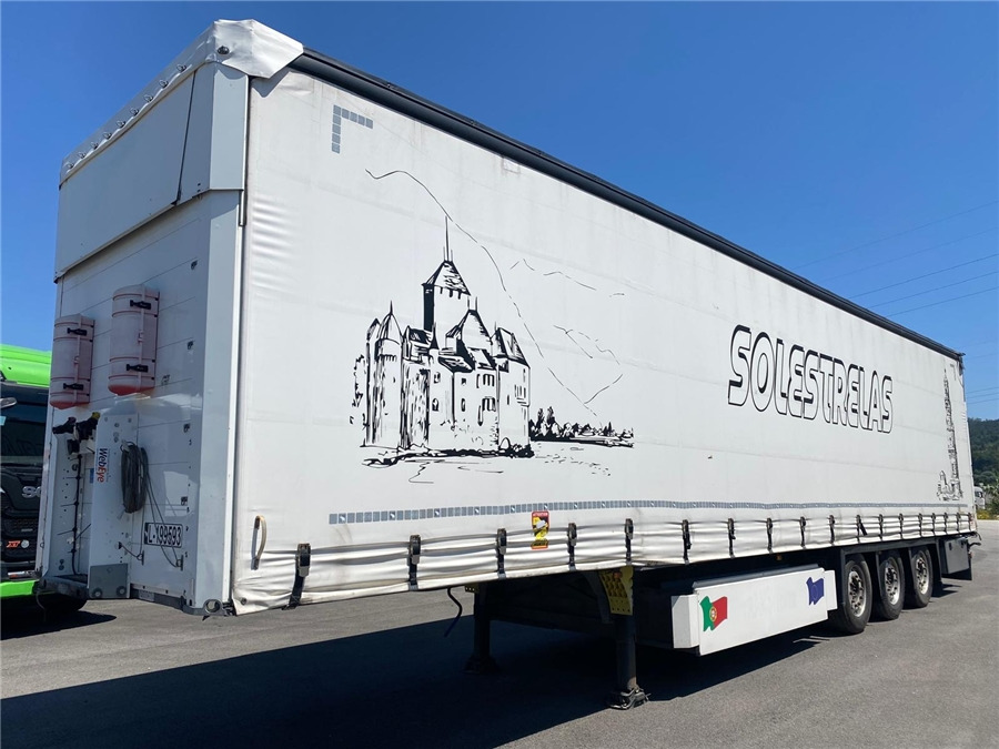 SCHMITZ CARGOBULL SCB-S3T - Semi-reboque de lona: foto 4 SCHMITZ CARGOBULL SCB-S3T - Semi-reboque de lona: foto 4