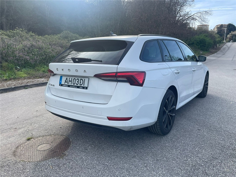 SKODA OCTAVIA - Automóvel: foto 4 SKODA OCTAVIA - Automóvel: foto 4
