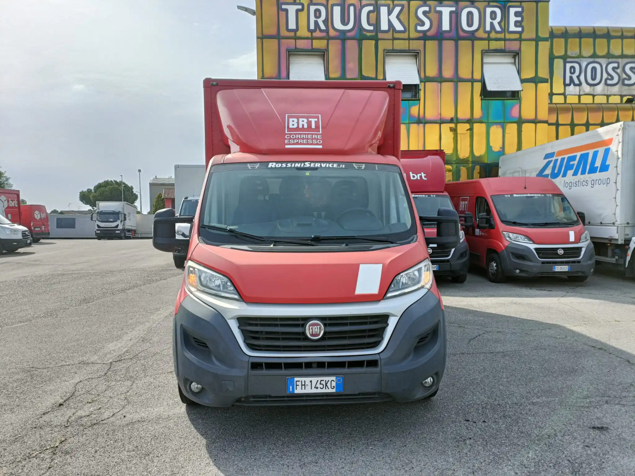 FIAT DUCATO BOX - Carrinha de contentor: foto 2 FIAT DUCATO BOX - Carrinha de contentor: foto 2