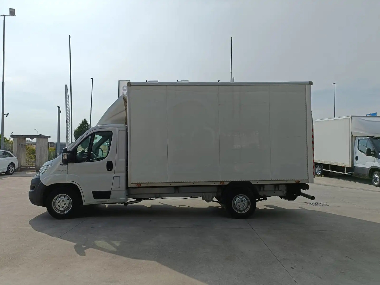 FIAT DUCATO MAXI - Carrinha de contentor: foto 4 FIAT DUCATO MAXI - Carrinha de contentor: foto 4