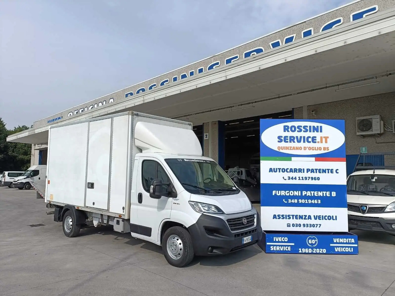 FIAT DUCATO MAXI - Carrinha de contentor: foto 1 FIAT DUCATO MAXI - Carrinha de contentor: foto 1