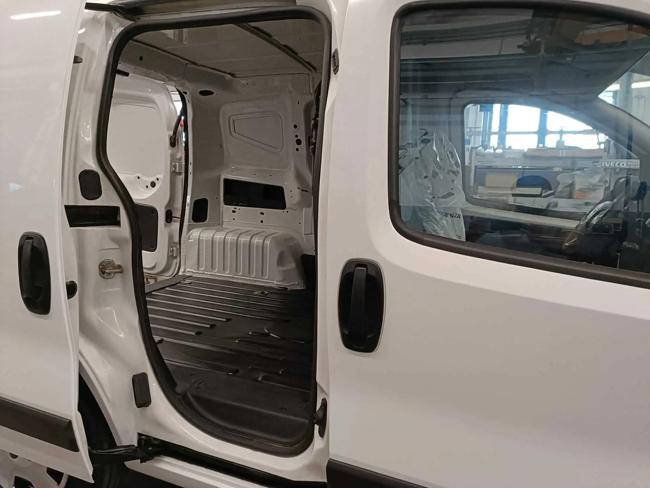 FIAT FIORINO SX - Furgão: foto 5 FIAT FIORINO SX - Furgão: foto 5