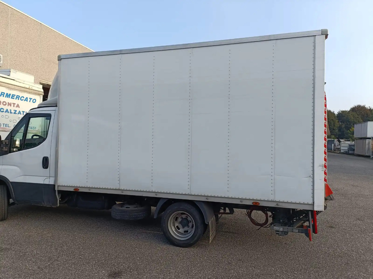 FURGONATO BOX - Carroçaria para furgões: foto 3 FURGONATO BOX - Carroçaria para furgões: foto 3
