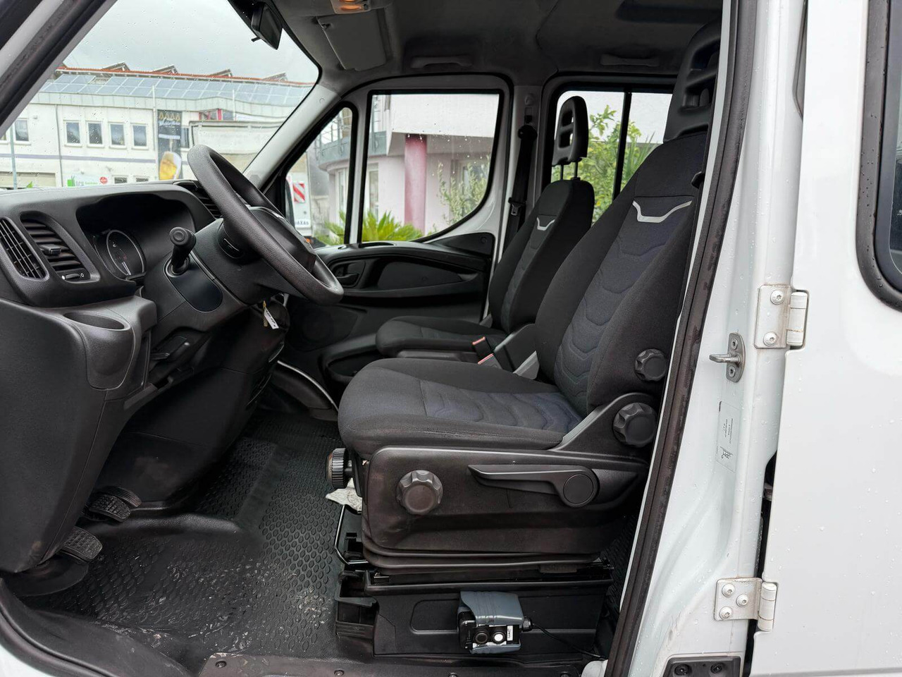 IVECO DAILY 35C14 DOPPIA CABINA RIBALTABILE 3.0 - Carrinha basculante: foto 3 IVECO DAILY 35C14 DOPPIA CABINA RIBALTABILE 3.0 - Carrinha basculante: foto 3