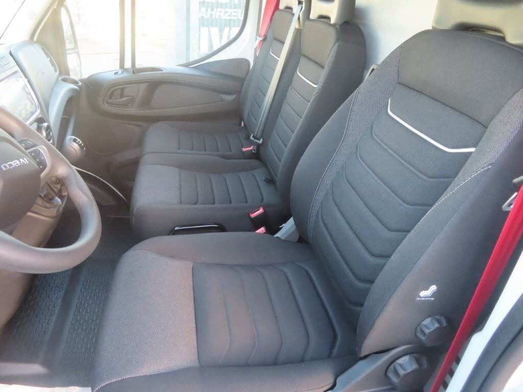 IVECO DAILY 35C16 3000 cc KM 0 - Carrinha de contentor: foto 2 IVECO DAILY 35C16 3000 cc KM 0 - Carrinha de contentor: foto 2