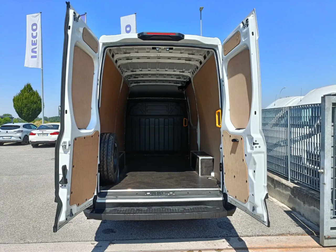 Furgão IVECO DAILY 35S14 L2H2 CNG METANO KM 0: foto 9