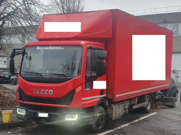 IVECO EUROCARGO 100E18 - Camião furgão: foto 2 IVECO EUROCARGO 100E18 - Camião furgão: foto 2