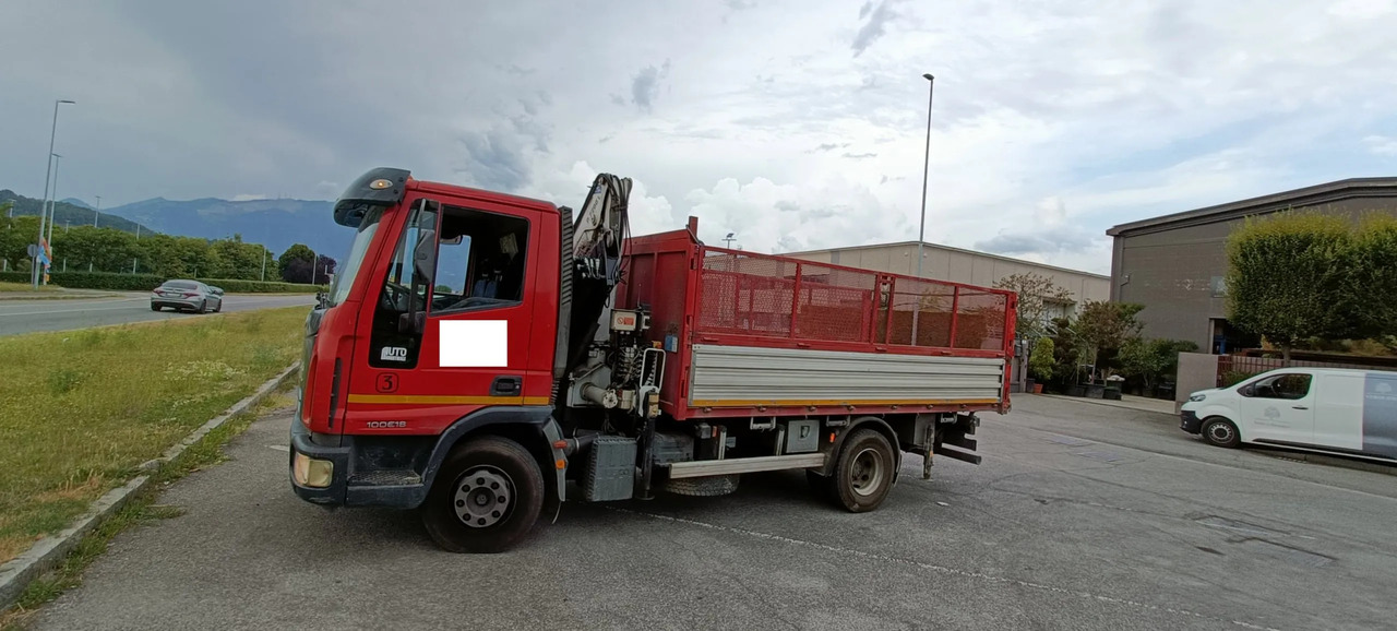 IVECO EUROCARGO 100E18 RIBALTABILE CON GRU - Camião basculante: foto 2 IVECO EUROCARGO 100E18 RIBALTABILE CON GRU - Camião basculante: foto 2