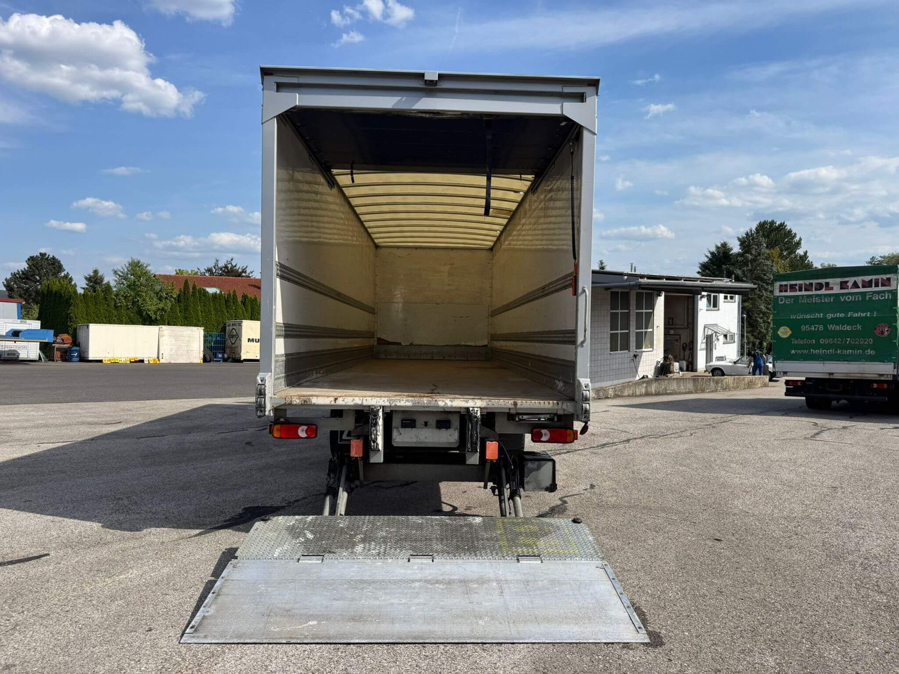 IVECO EUROCARGO 160E25P - Camião furgão: foto 2 IVECO EUROCARGO 160E25P - Camião furgão: foto 2