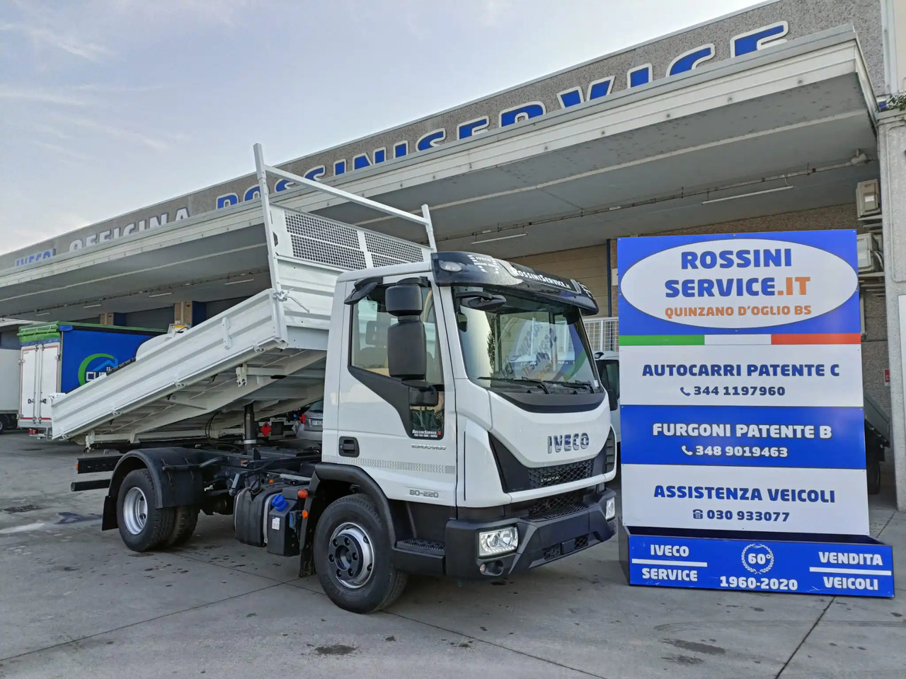 IVECO EUROCARGO 80E22K - Camião basculante: foto 1 IVECO EUROCARGO 80E22K - Camião basculante: foto 1