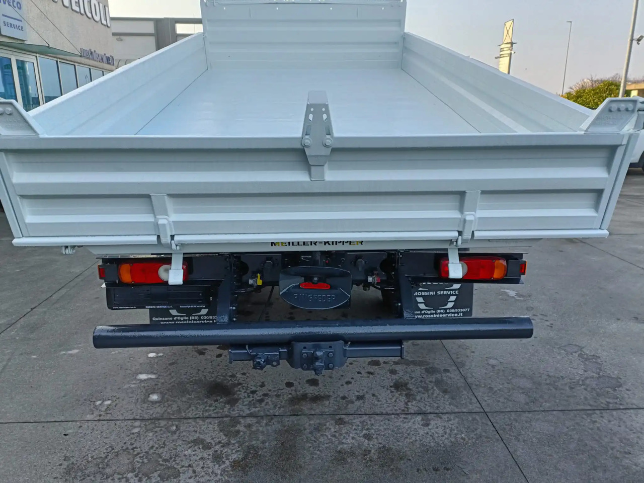 IVECO EUROCARGO 80E22K - Camião basculante: foto 5 IVECO EUROCARGO 80E22K - Camião basculante: foto 5