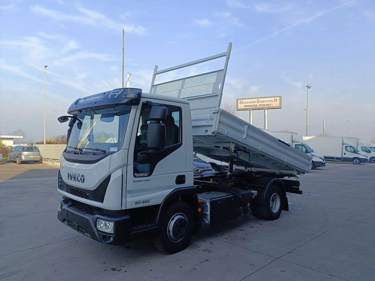 IVECO EUROCARGO 80E22K - Camião basculante: foto 3 IVECO EUROCARGO 80E22K - Camião basculante: foto 3