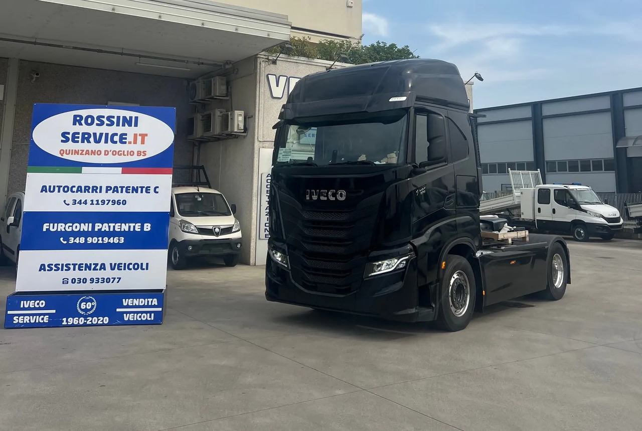IVECO S-WAY 570 TP FULL - Camião chassi: foto 1 IVECO S-WAY 570 TP FULL - Camião chassi: foto 1