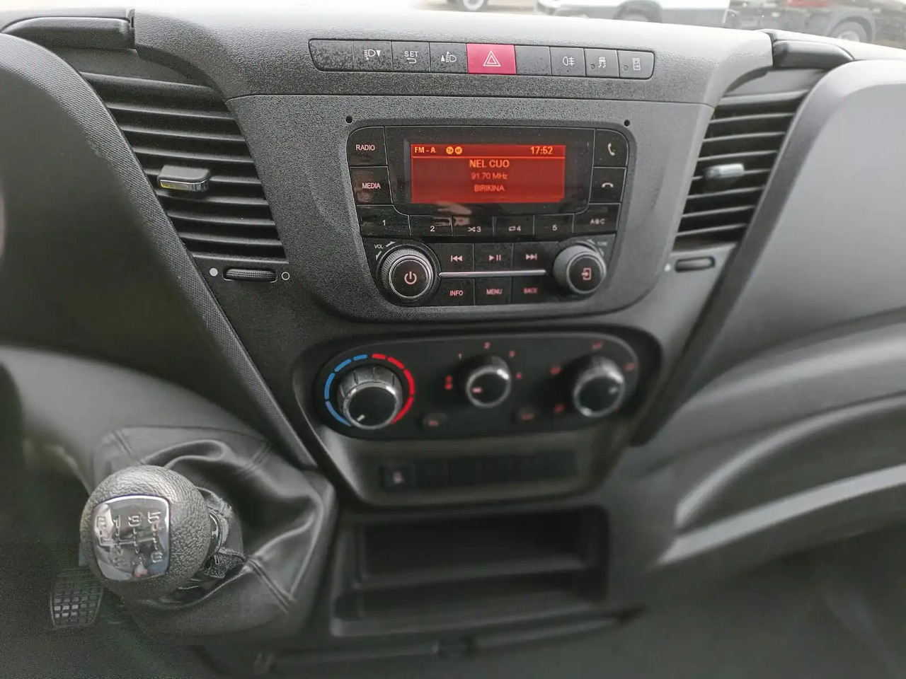 Veículo comercial IVECO DAILY 35C14: foto 9 Veículo comercial IVECO DAILY 35C14: foto 9