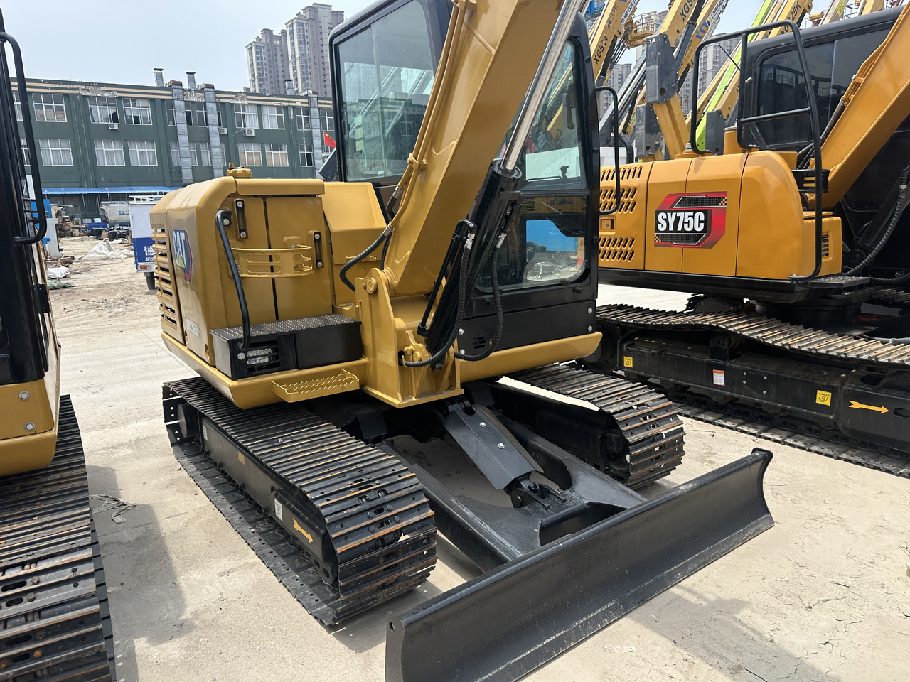 Caterpillar 305.5E - Mini escavadeira: foto 1 Caterpillar 305.5E - Mini escavadeira: foto 1