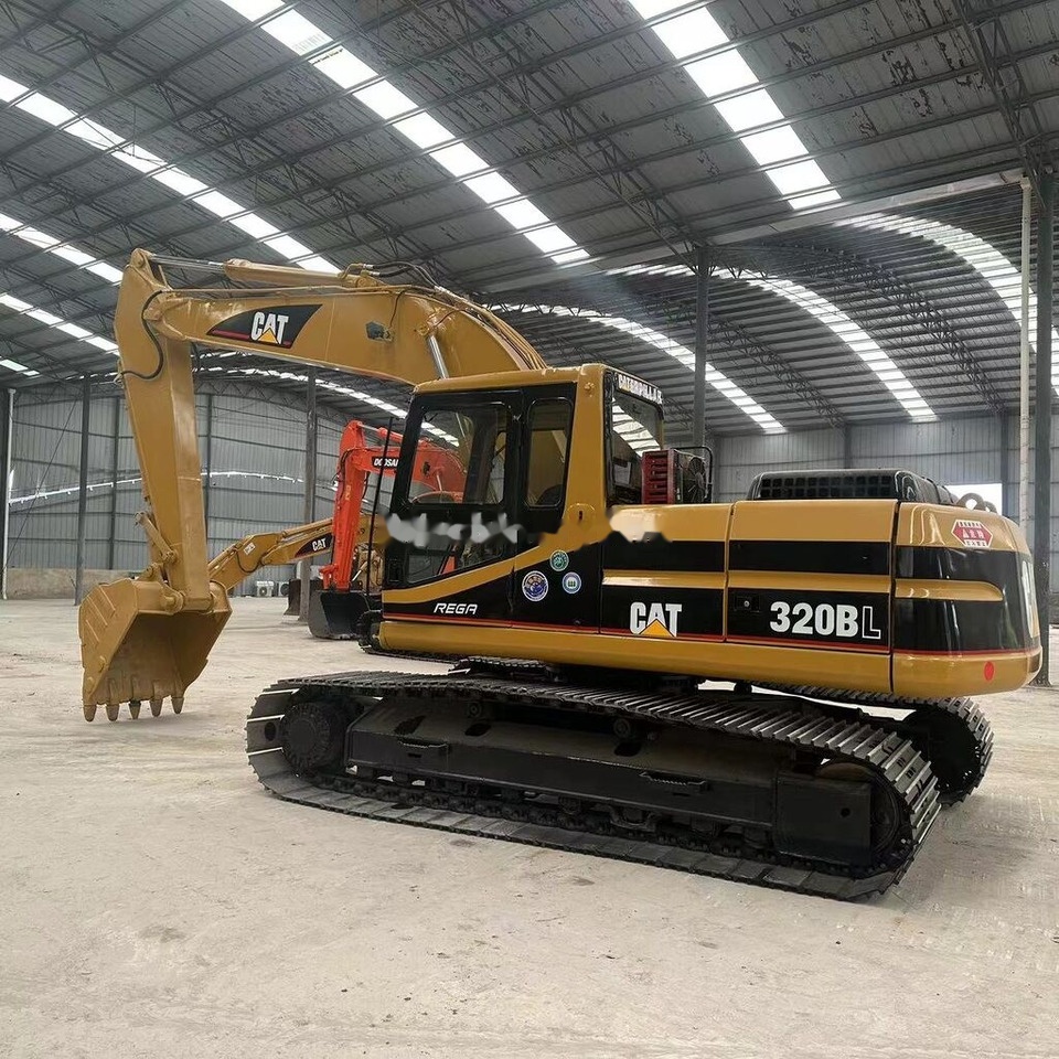 Caterpillar 320BL - Escavadora de rastos: foto 2 Caterpillar 320BL - Escavadora de rastos: foto 2