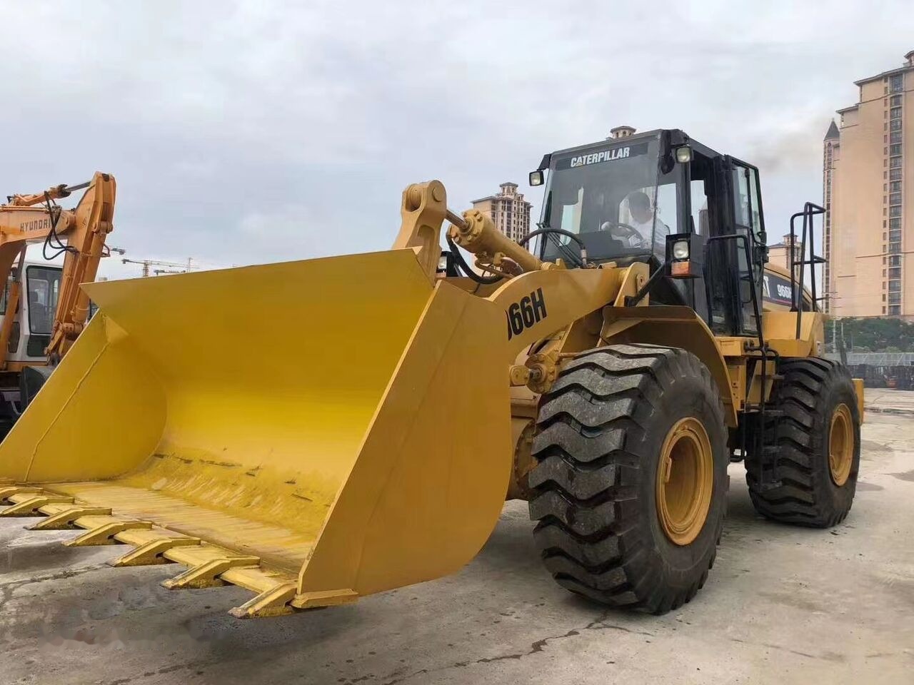 Caterpillar 966H - Pá carregadora de rodas: foto 1 Caterpillar 966H - Pá carregadora de rodas: foto 1