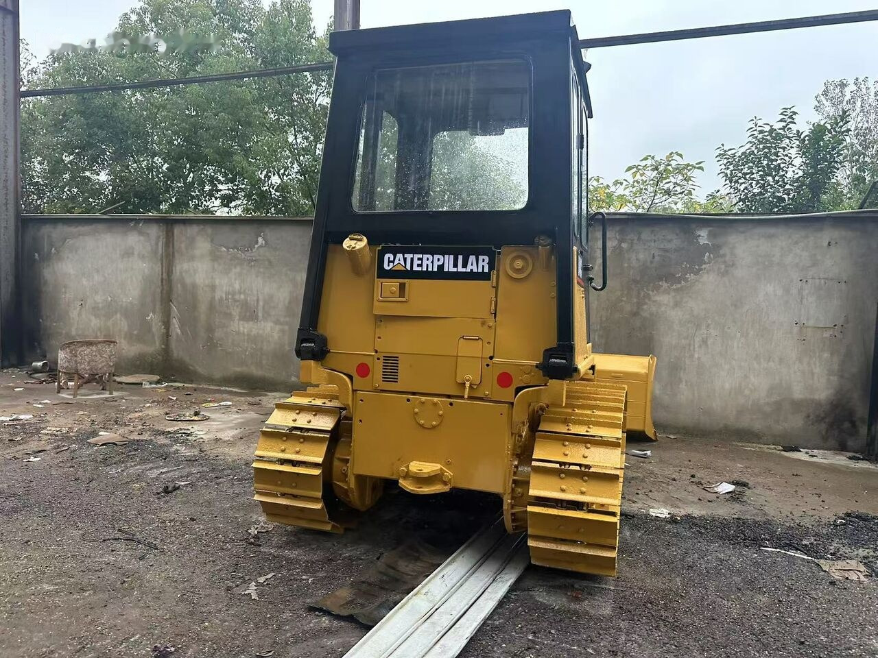 Caterpillar D4C - Buldôzer: foto 4 Caterpillar D4C - Buldôzer: foto 4