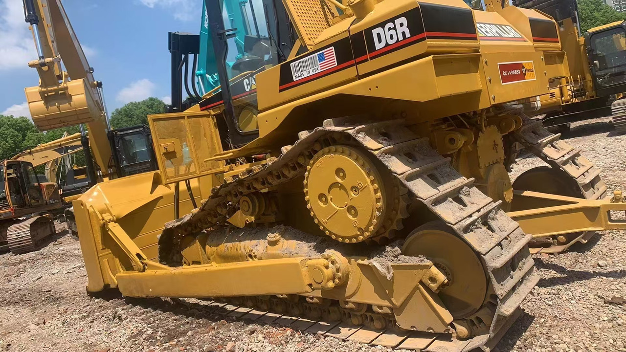 Caterpillar D6R - Buldôzer: foto 2 Caterpillar D6R - Buldôzer: foto 2