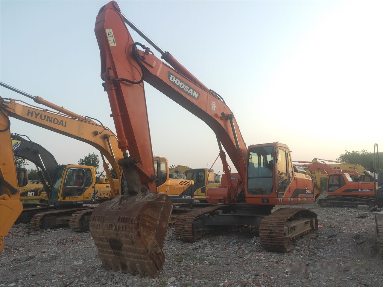 Doosan DH300LC-7 - Escavadora de rastos: foto 3 Doosan DH300LC-7 - Escavadora de rastos: foto 3