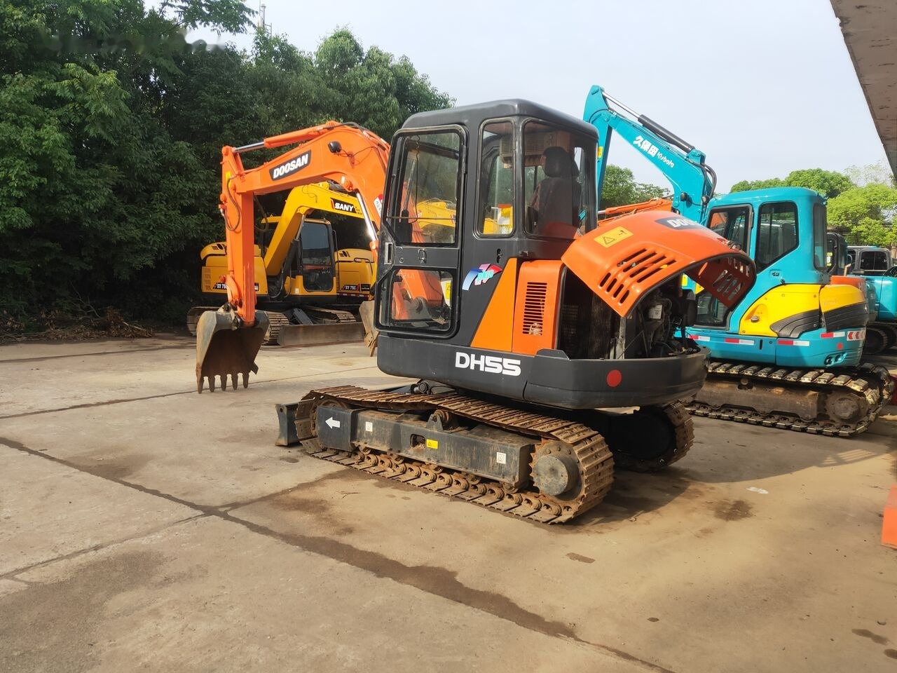 Doosan DH55 - Mini escavadeira: foto 2 Doosan DH55 - Mini escavadeira: foto 2