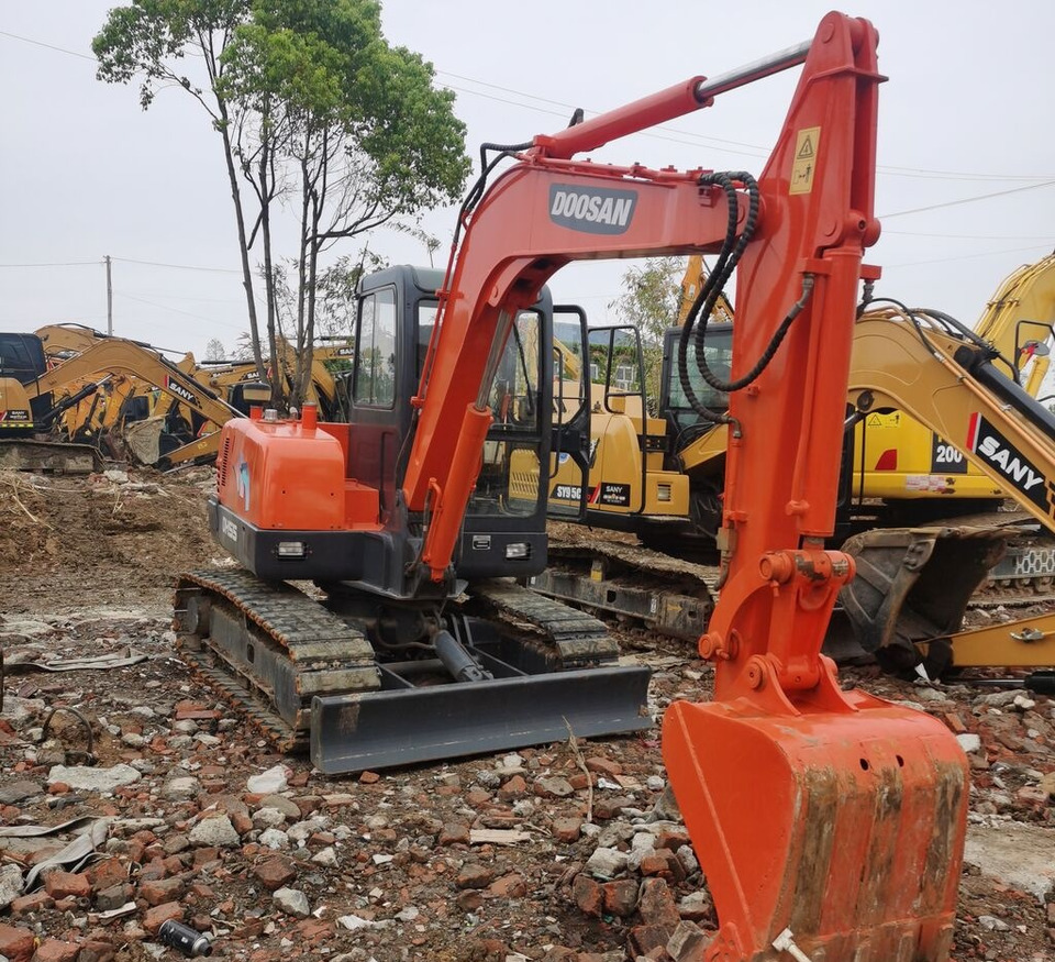 Doosan DH55 - Escavadora de rastos: foto 2 Doosan DH55 - Escavadora de rastos: foto 2