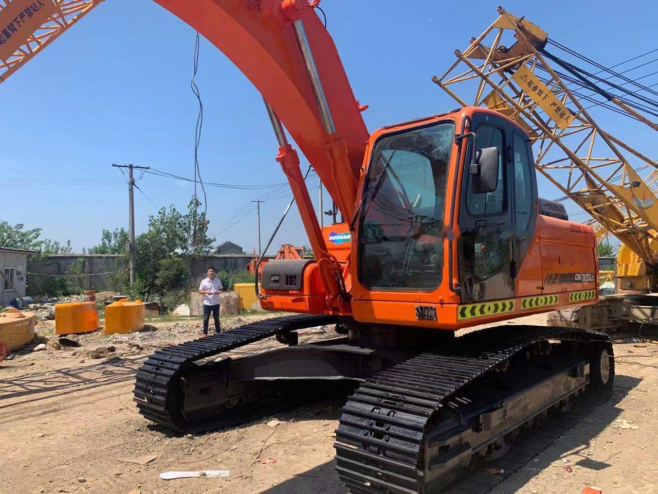 Doosan DX300 - Escavadora de rastos: foto 1 Doosan DX300 - Escavadora de rastos: foto 1