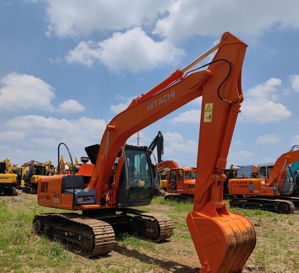 Hitachi ZX120 - Escavadora de rastos: foto 2 Hitachi ZX120 - Escavadora de rastos: foto 2