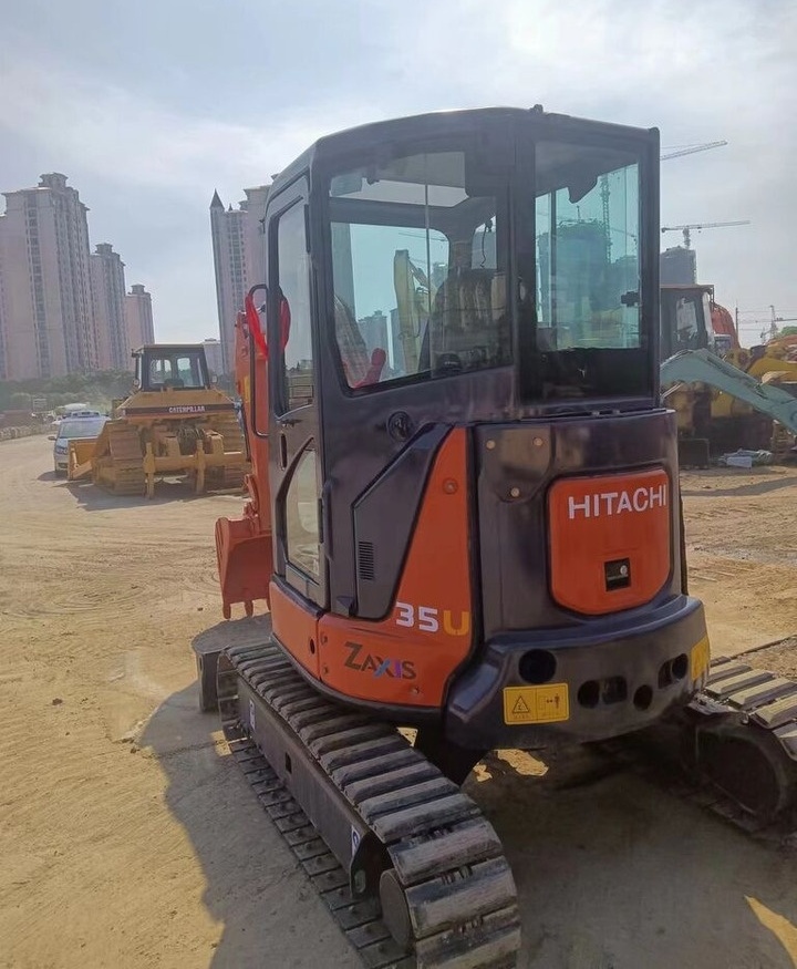 Hitachi ZX35-5A - Mini escavadeira: foto 4 Hitachi ZX35-5A - Mini escavadeira: foto 4