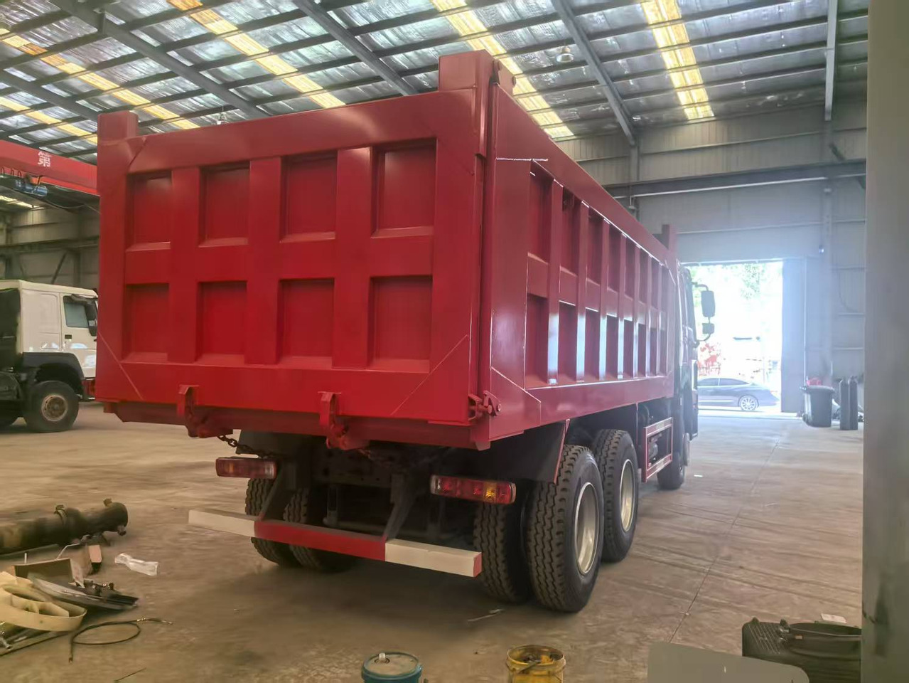 Howo 371 6X4 NEW - Camião basculante: foto 4 Howo 371 6X4 NEW - Camião basculante: foto 4
