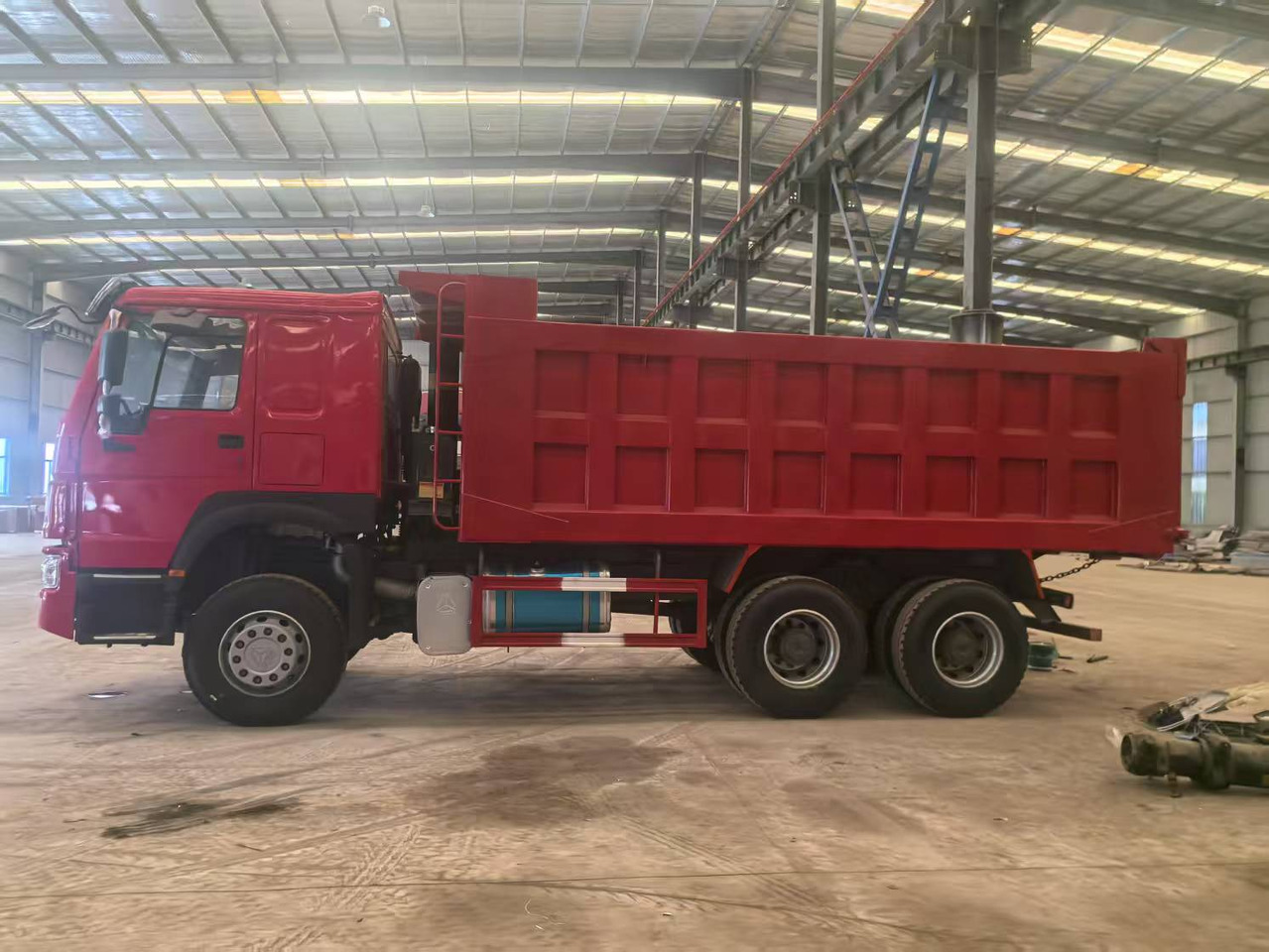 Howo 371 6X4 NEW - Camião basculante: foto 3 Howo 371 6X4 NEW - Camião basculante: foto 3