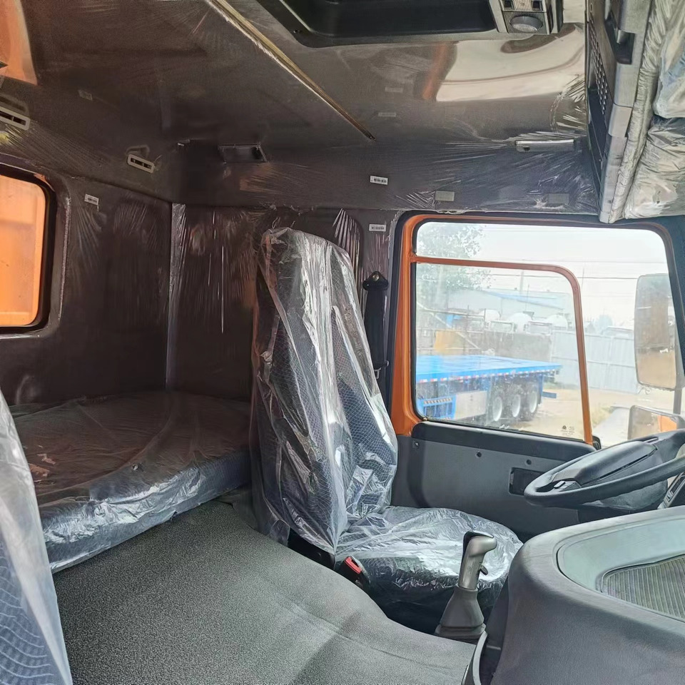 Howo HOWO 8x4 DUMP TRUCK - Camião basculante: foto 4 Howo HOWO 8x4 DUMP TRUCK - Camião basculante: foto 4